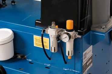 Станок шиномонтажный полуавтомат, двухскоростной, стол с накладками, 380 В, синий   4639,5ID(B) 380